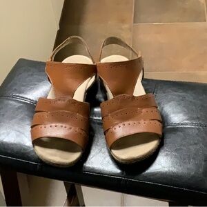 ❣️Naturalizer Soul Sandals